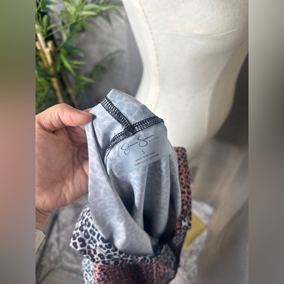 Jessica Simpson Women’s Leopard Print Lightweight Zip-Up Hooded Jacket Sz S - Picture 5 of 10